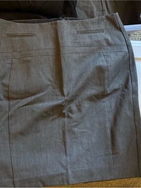 EXPRESS LOT of 2 Women’s black and grey Tailored Dress Skirts